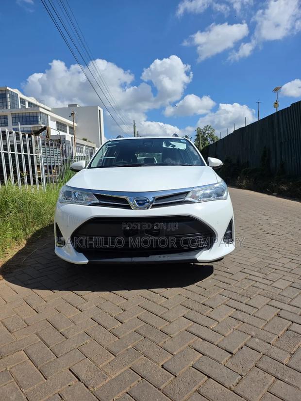 Toyota Corolla Fielder 2018 White