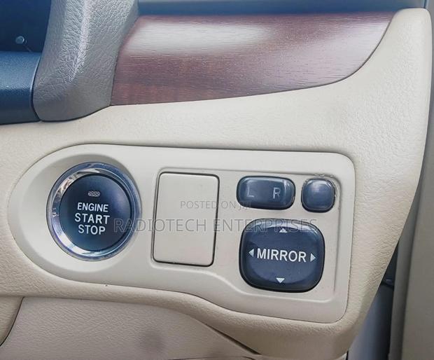 Toyota Premio 2010 Silver