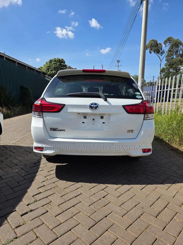 Toyota Corolla Fielder 2018 White