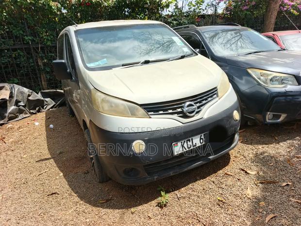 Nissan NV350 2012 Gray