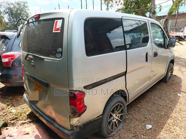Nissan NV350 2012 Gray