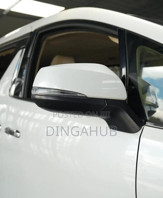 Toyota Alphard 2.5 Petrol FWD 2019 White