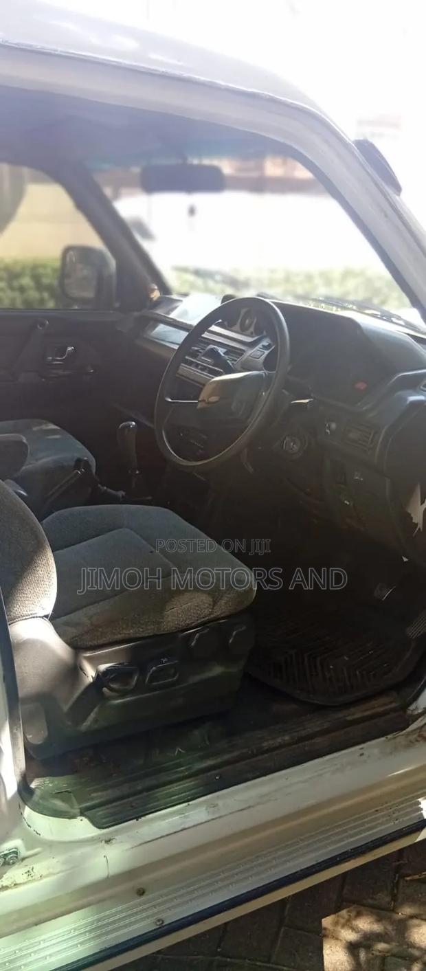 Mitsubishi Pajero 2009 White