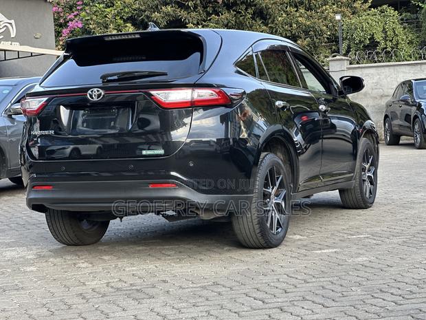 Toyota Harrier 2.0 2019 Black