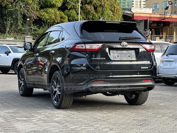Toyota Harrier 2.0 2019 Black