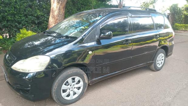 Toyota Ipsum 2010 Black