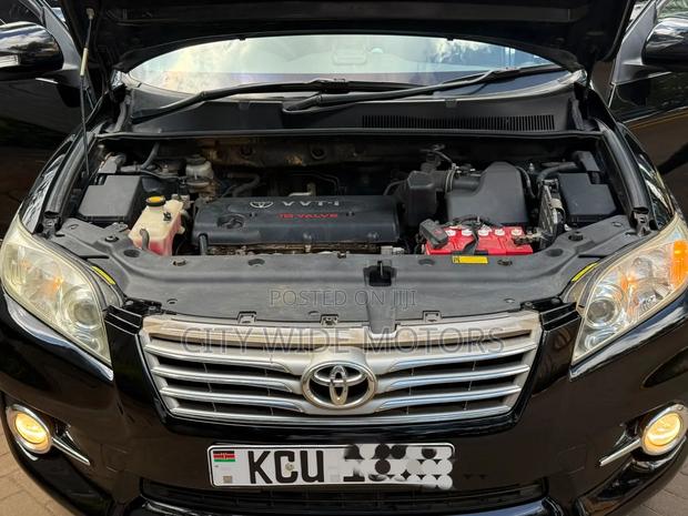 Toyota Vanguard 2012 Black