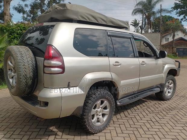 Toyota Land Cruiser Prado 2004 Gold