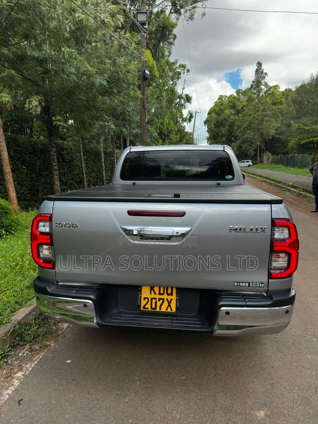 Toyota Hilux 2020 Silver