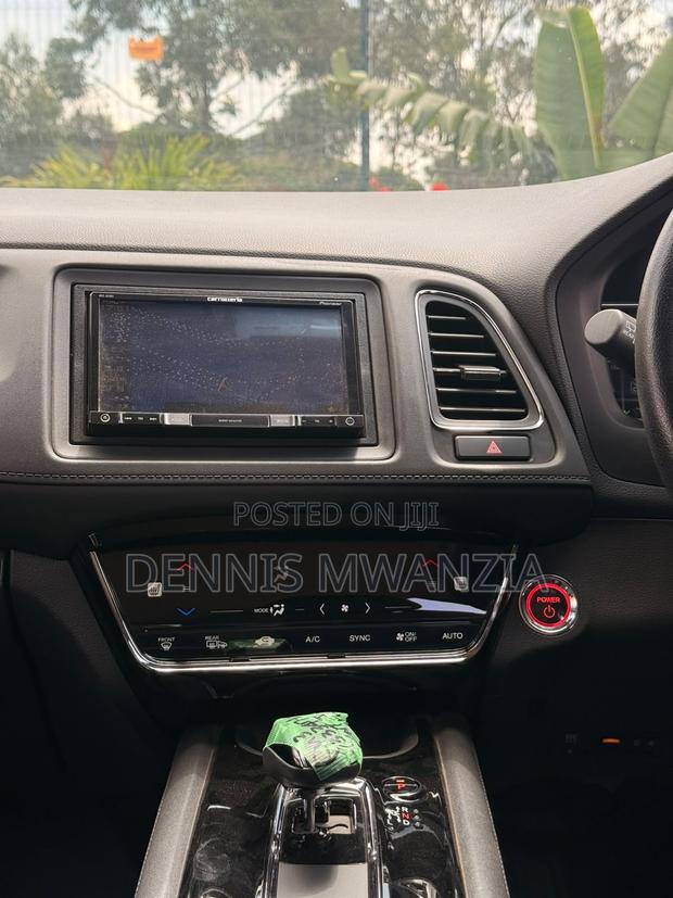 Honda Vezel 1.5 4WD 2018 Red