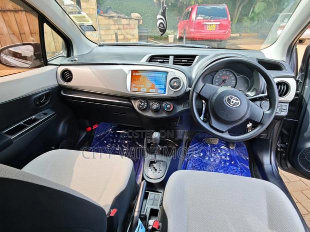 Toyota Vitz 2012 Gray