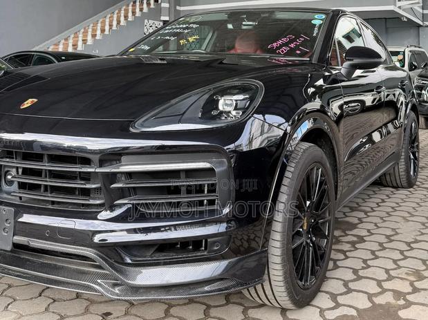 Porsche Cayenne 2021 Black
