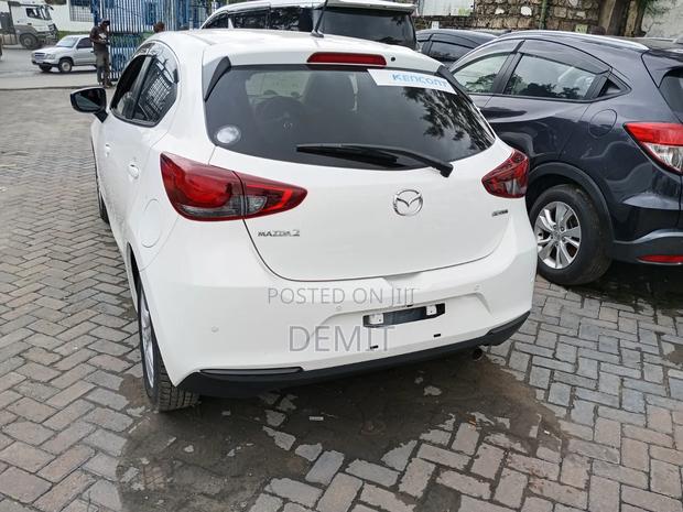 Mazda 2 2020 White