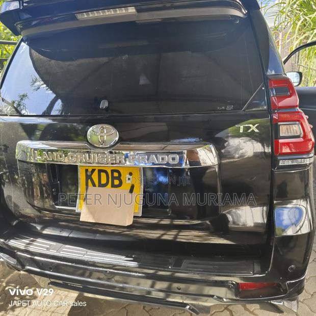 Toyota Land Cruiser Prado 2013 Black