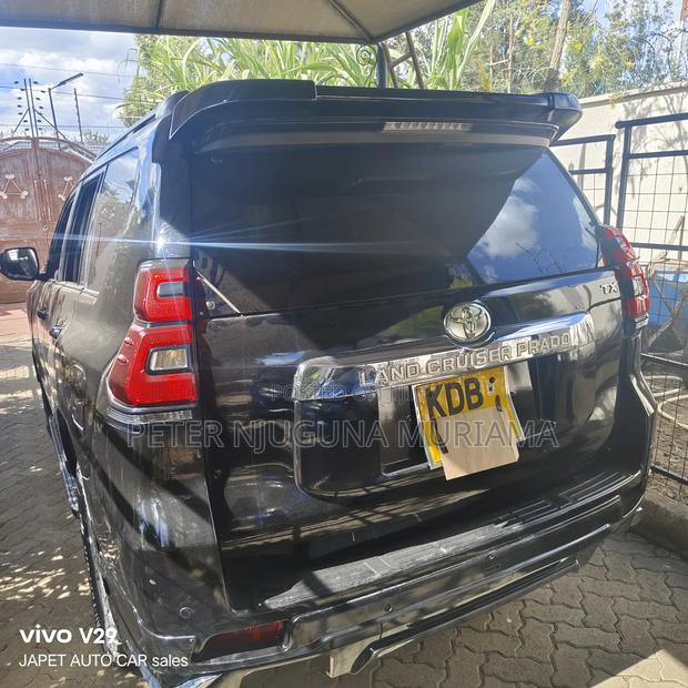 Toyota Land Cruiser Prado 2013 Black