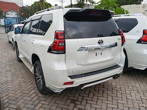 Toyota Land Cruiser Prado 2019 Pearl