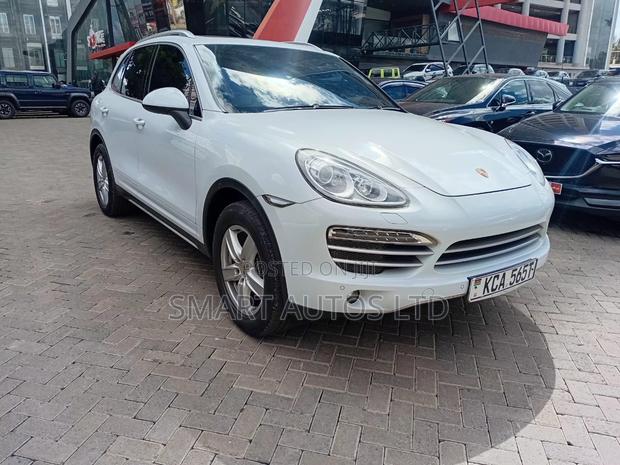 Porsche Cayenne 2014 White