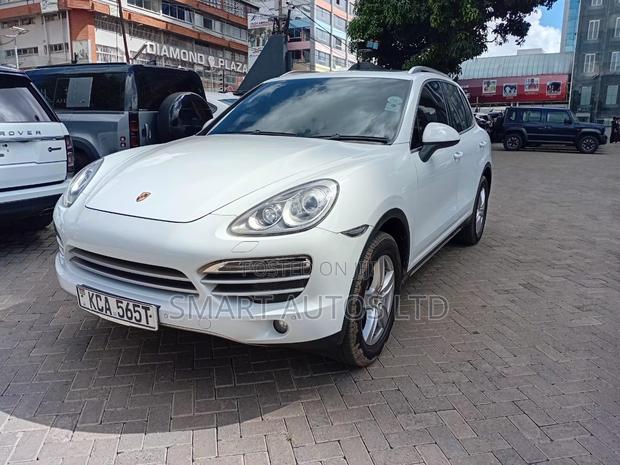 Porsche Cayenne 2014 White