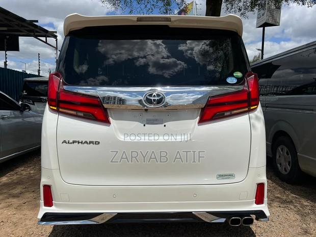Toyota Alphard 2019 White