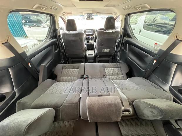 Toyota Alphard 2019 White