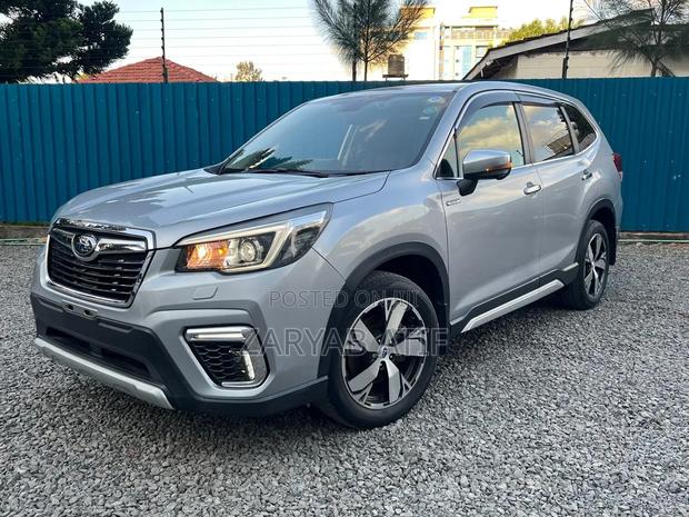 Subaru Forester 2019 Silver