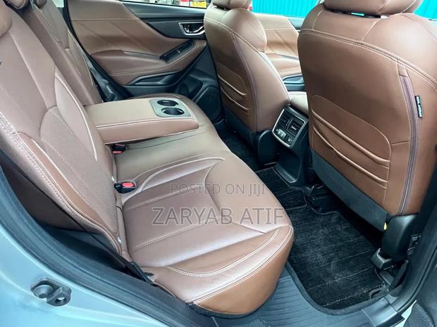 Subaru Forester 2019 Silver