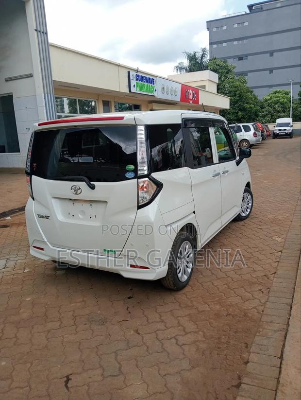 Toyota Tank 2019 White