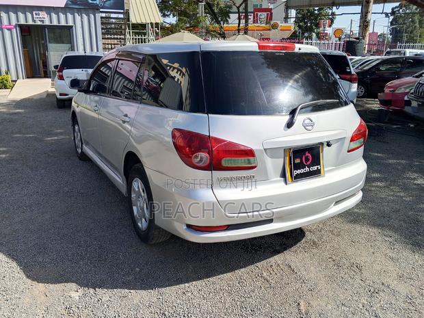 Nissan Wingroad 2012 Silver