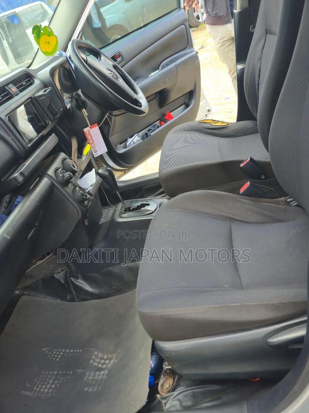 Toyota Succeed SV Premium 2016 Silver