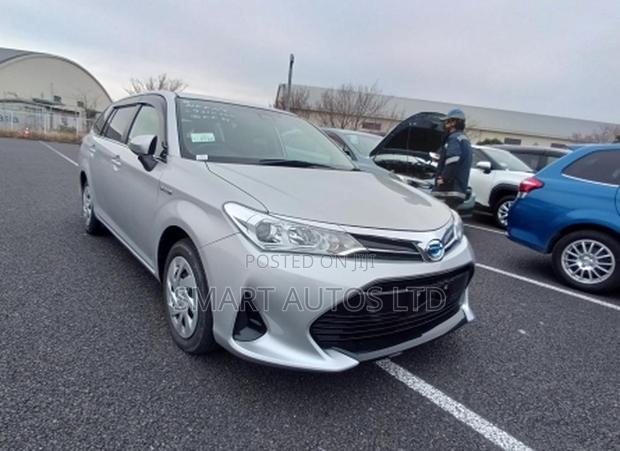 Toyota Corolla Fielder 1.5 Hybrid FWD 2019