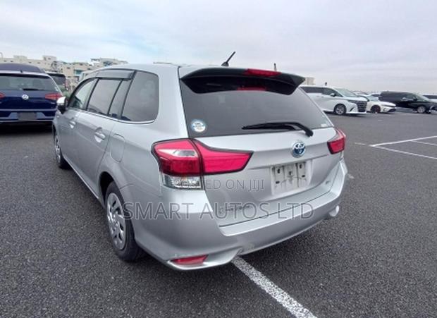 Toyota Corolla Fielder 1.5 Hybrid FWD 2019