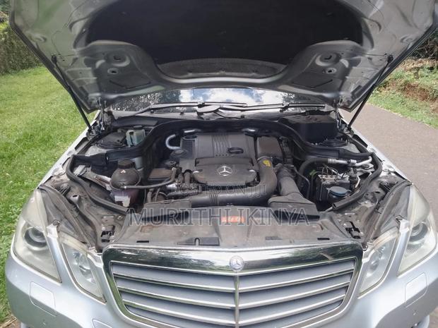 Mercedes-Benz E250 2009 Silver
