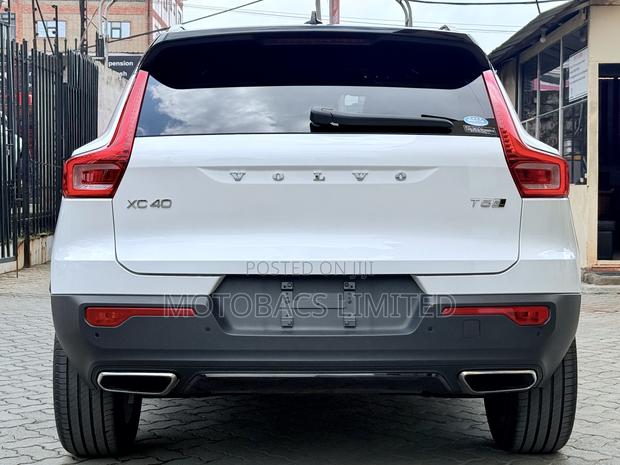 Volvo XC40 T5 Petrol AWD 2019 White