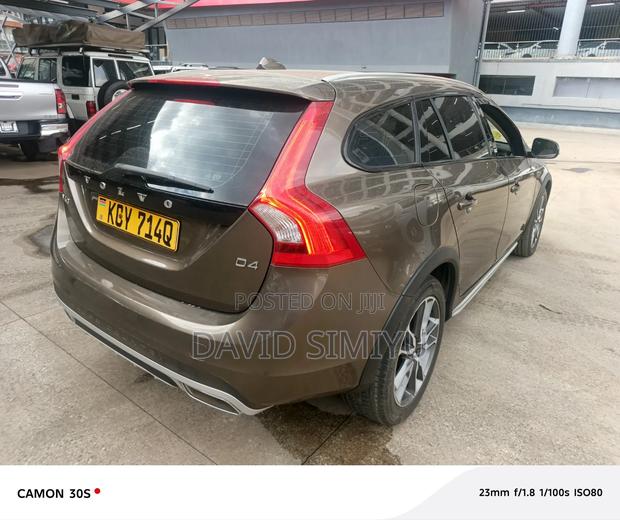 Volvo V60 2016 Gray
