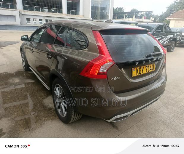 Volvo V60 2016 Gray