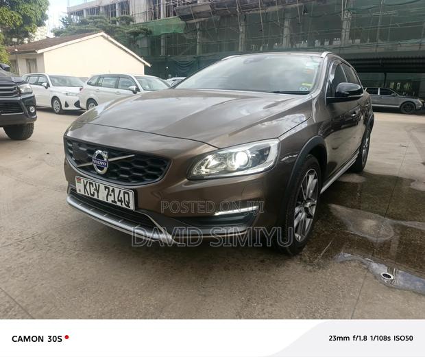 Volvo V60 2016 Gray