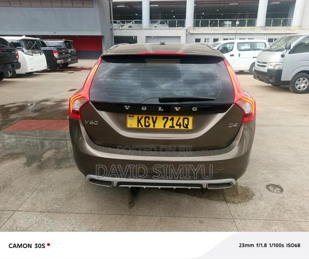Volvo V60 2016 Gray