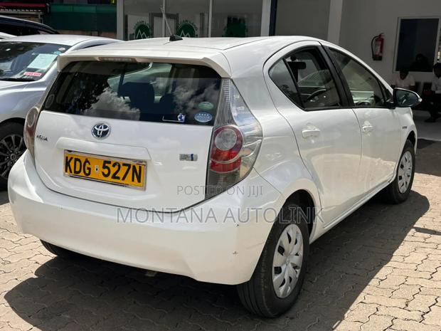 Toyota Aqua 2014 White