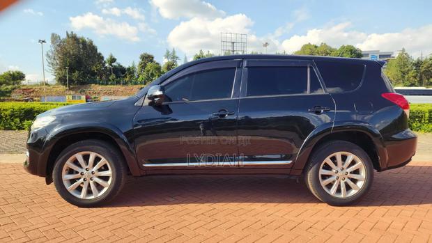 Toyota Vanguard 2012 Black