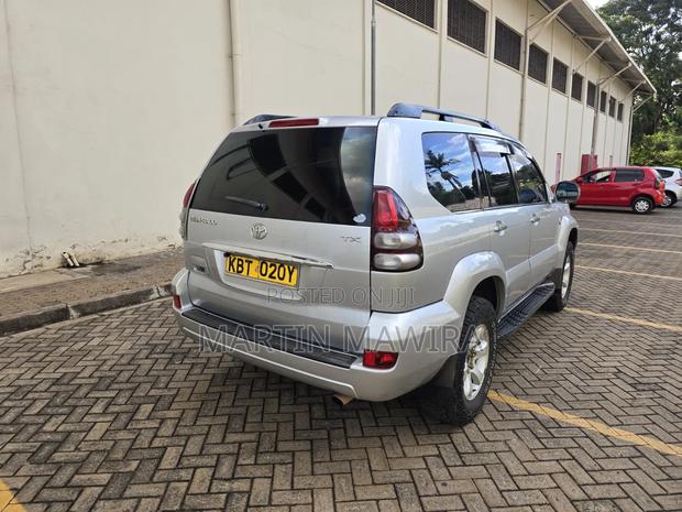 Toyota Land Cruiser Prado 2006 Silver