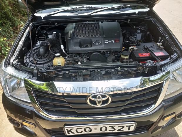 Toyota Hilux 2009 Black