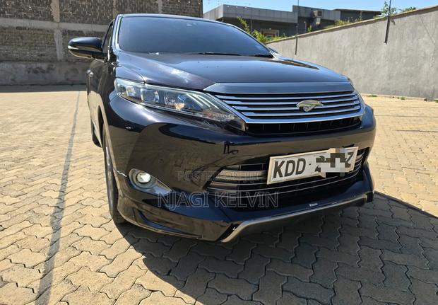 Toyota Harrier 2.0 2014 Black