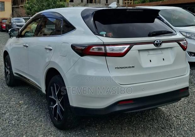 Toyota Harrier 2019 White
