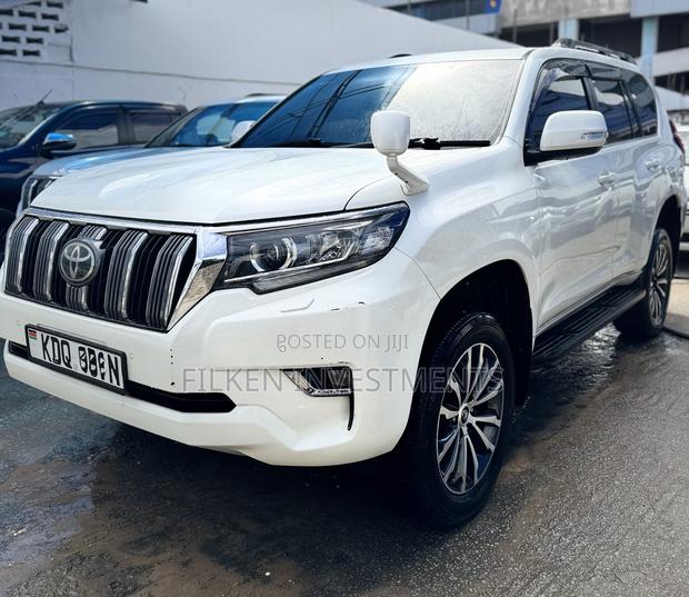 Toyota Land Cruiser Prado 2.8 2018 White