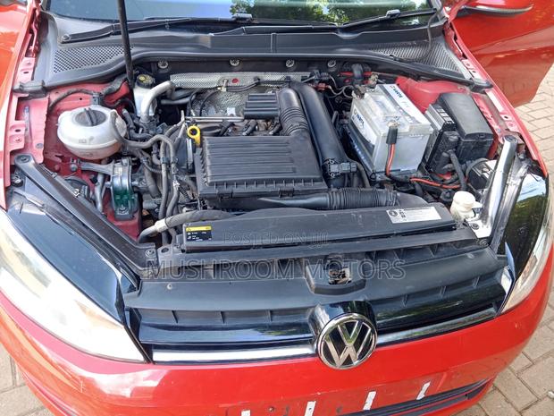 Volkswagen Golf 2016 Red