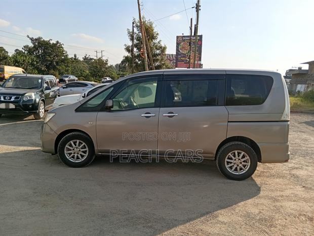 Nissan Serena 2012 Gray