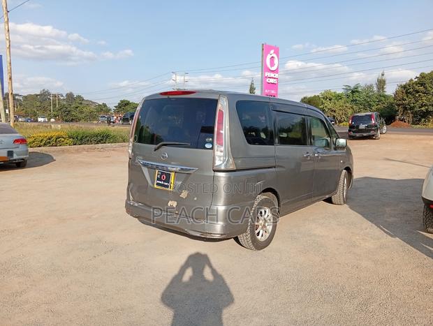 Nissan Serena 2012 Gray