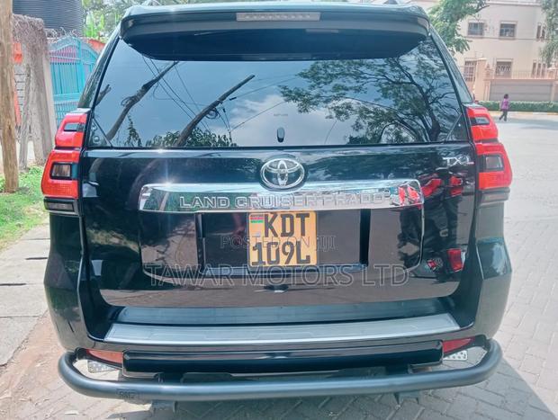 Toyota Land Cruiser Prado 2019 Black
