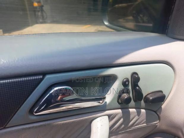 Mercedes-Benz C-Class C 200 Kompressor (W203 Facelift) 2004 Black
