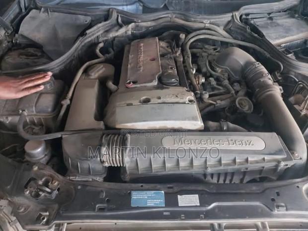 Mercedes-Benz C-Class C 200 Kompressor (W203 Facelift) 2004 Black